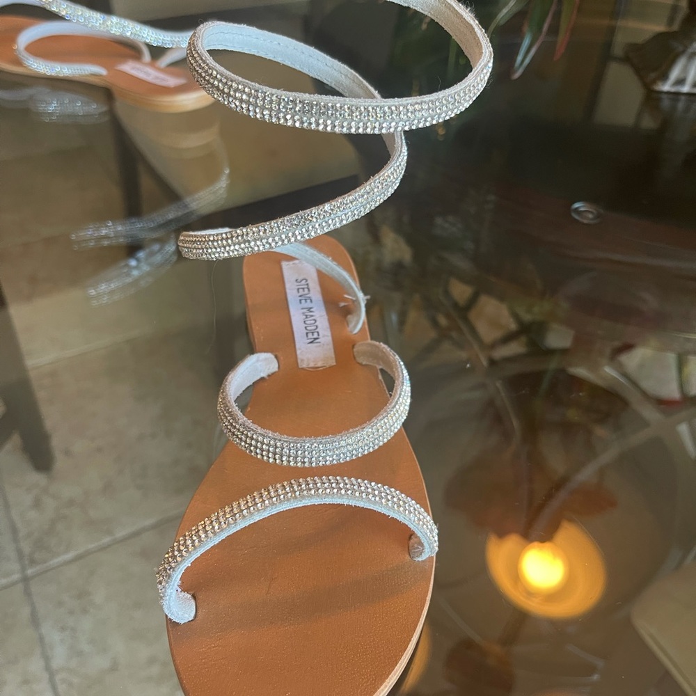 🌺NEW MARKDOWN🌺 $71 DOLLARS OFF RETAIL $120🌺FLAWLESS PREOWNED/ STEVE MADDE 🌺